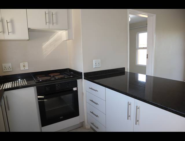 1 BEDROOM APARTMENT FOR SALE IN CAVERSHAM GLEN